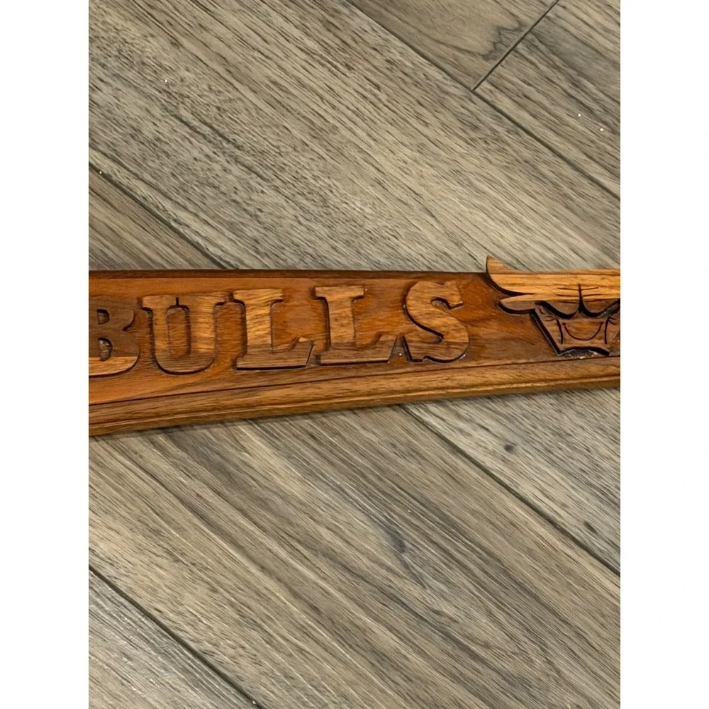 Vintage Hand-Carved Wood Chicago Bulls 3D Sign Wall Decor Man Cave NBA Art